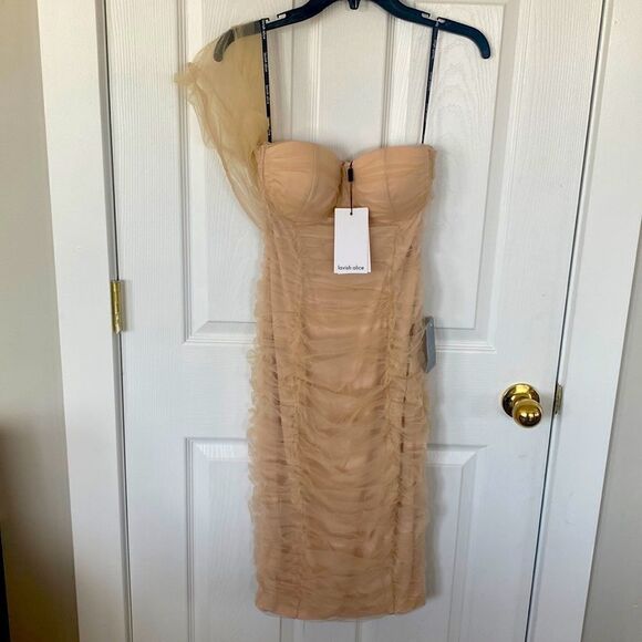 Lavish Alice Ruched Tulle Strapless Sheath Dress In Champagne Beige Size 8 NWT - Picture 1 of 4